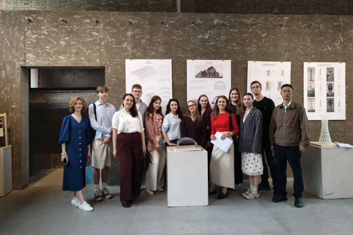 Изображение: Преподаватели и студенты ВШДиА в составе делегации от ИСИ посетили Сианьский университет архитектуры и технологий